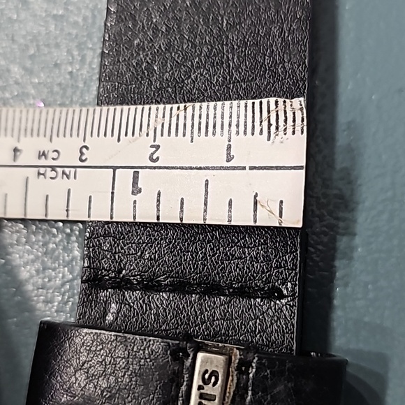 Levi's‎ black with silver buckle large belt. 31-32. - Picture 7 of 10